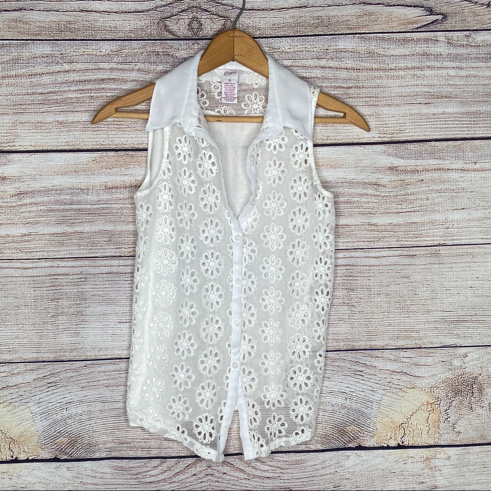 Candie’s White Sleeveless Collared Sheer Shirt